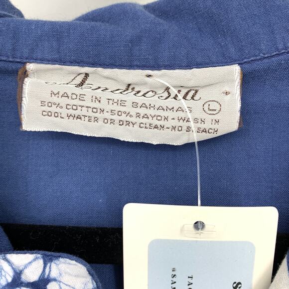 Vintage Androsia Button Down Shirt Mens Size Large Blue White Batik Print - Picture 5 of 6